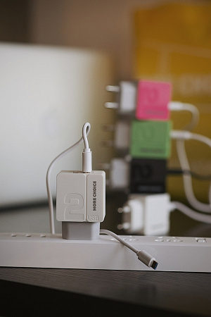 СЗУ 2USB 2.4A для Lightning 8-pin More choice NC46i