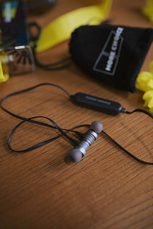 Bluetooth-наушники вакуумные с шейным шнурком More choice BG20