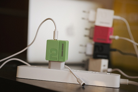 СЗУ 2USB 2.4A для Lightning 8-pin More choice NC46i