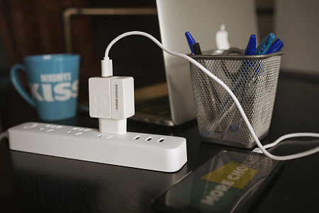 СЗУ 2USB 2.4A для Lightning 8-pin More choice NC46i